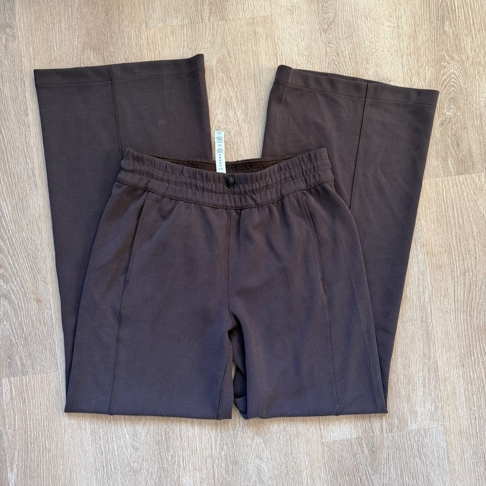 NWT Lululemon Mid Rise Ribbed Softstreme Pants

SOLD on another platform